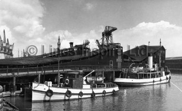 Alex Dock Vessels