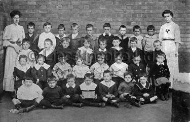 Welholme Road Infants 1900