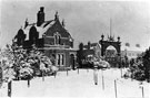 Park Lodge in Snow